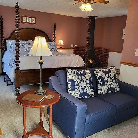 5 Ojo Inn Bed And Breakfast Юрика Спрингс Экстерьер фото