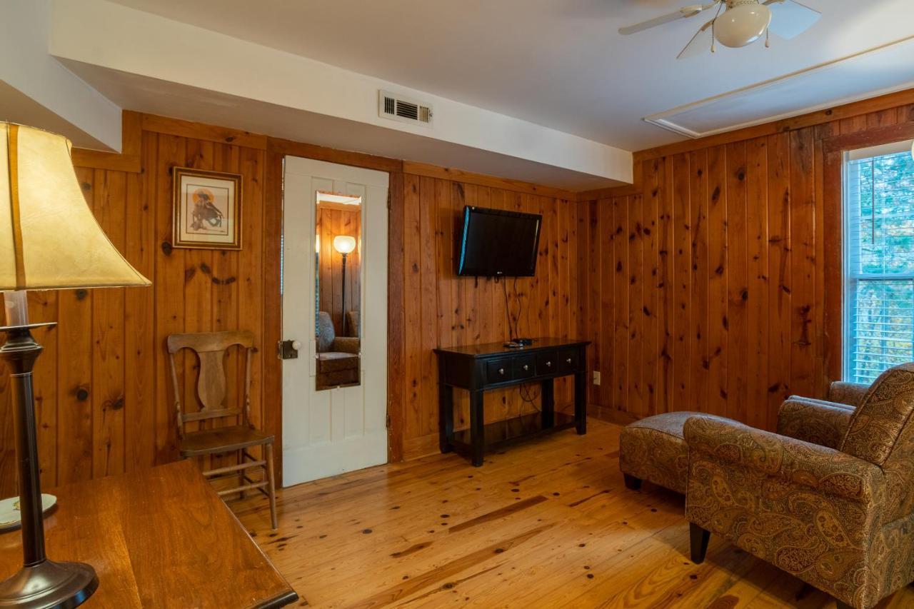 5 Ojo Inn Bed And Breakfast Юрика Спрингс Экстерьер фото