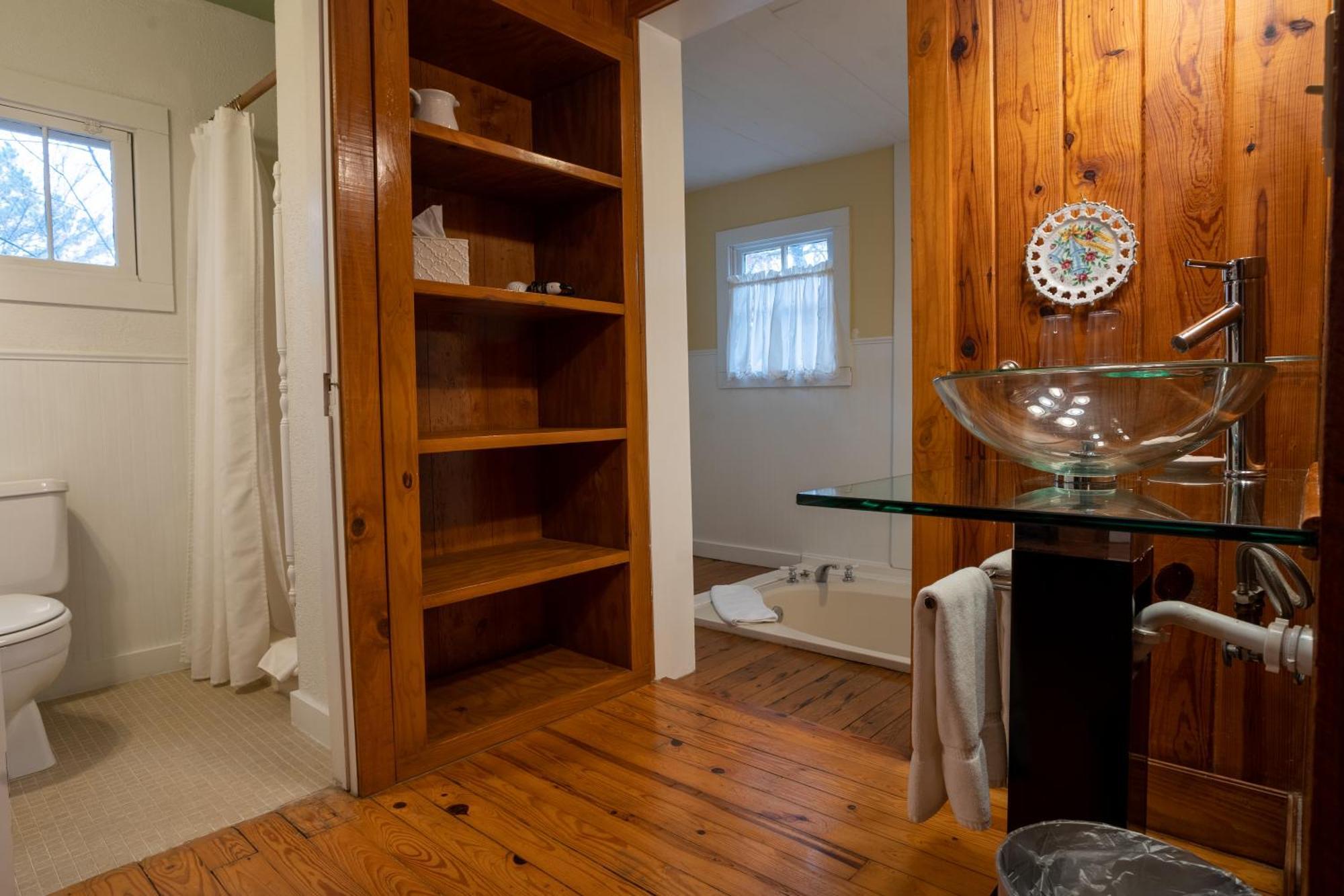 5 Ojo Inn Bed And Breakfast Юрика Спрингс Экстерьер фото